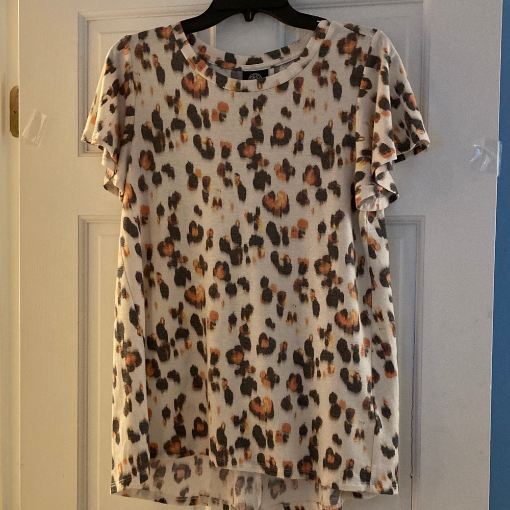 Bobeau Animal Print Short Sleeve Top - Cream and Brown